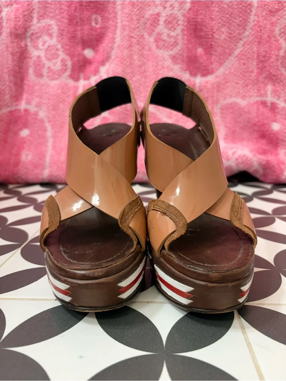 (USED) Marni Patent Tan Crisscross Platform Sandals